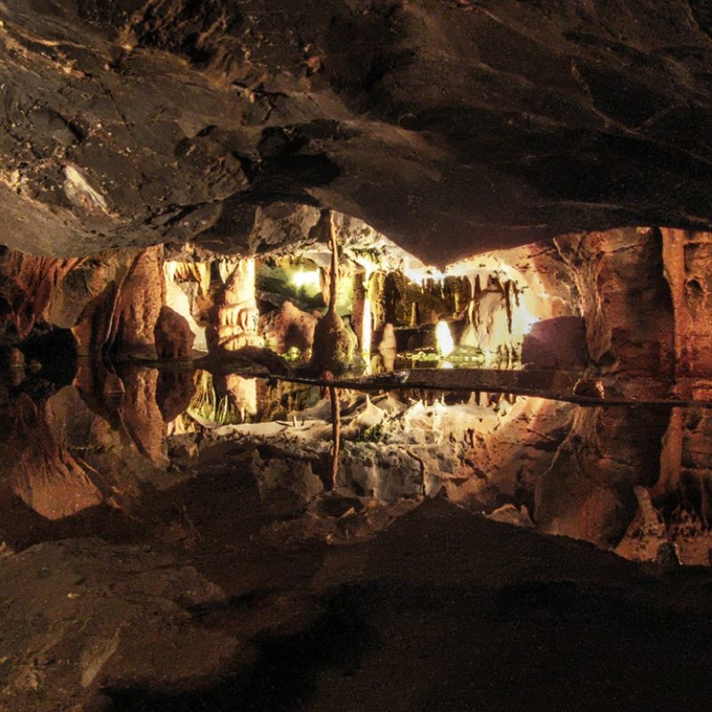 CheddarGorgeandCaves