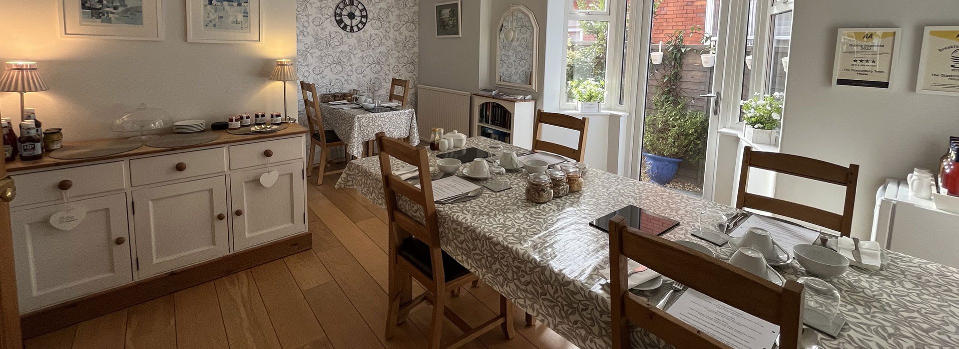 banner-dining-room