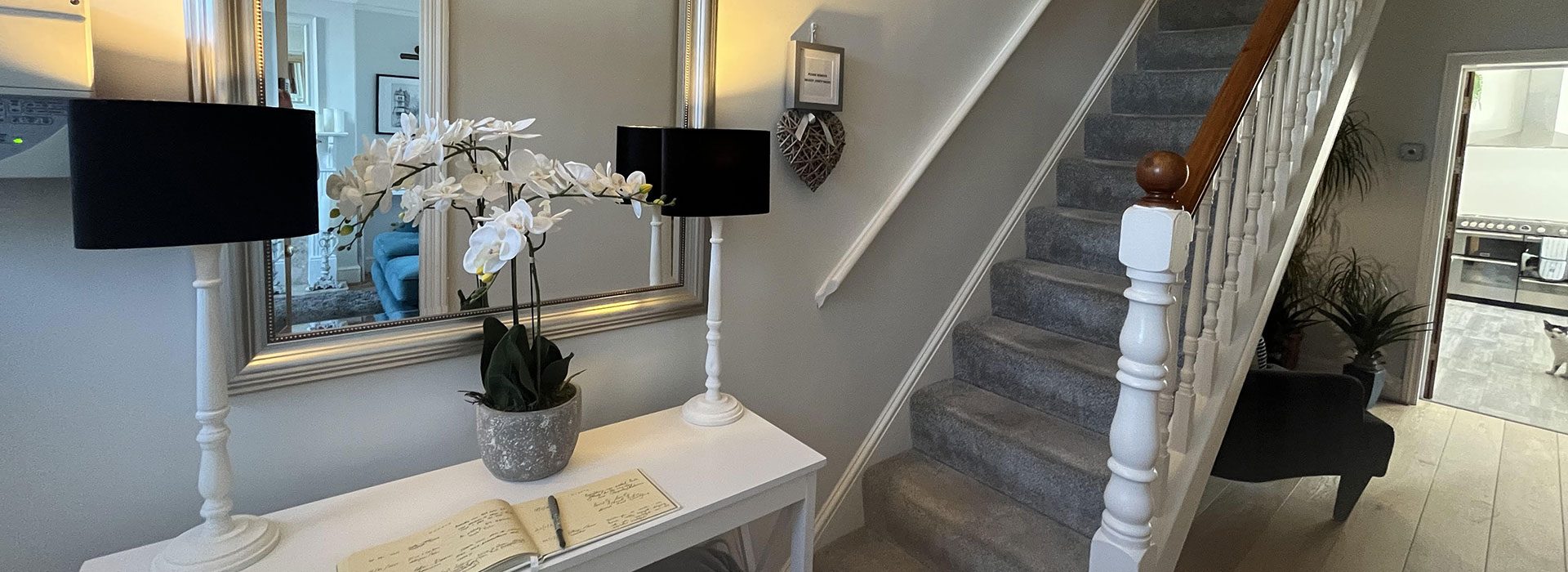 banner-stairs